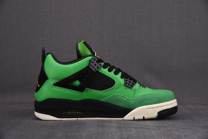 AIR JORDAN 4