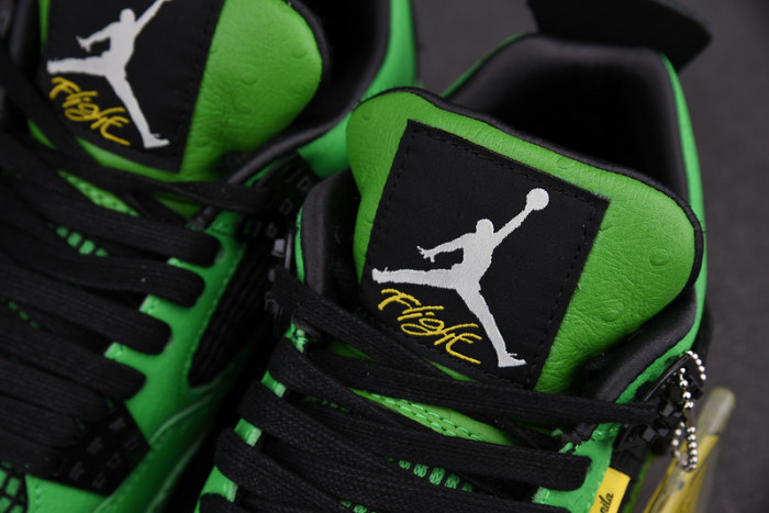 AIR JORDAN 4