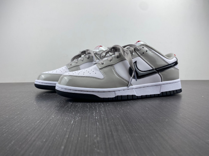 Nike WMNS DUNK LOW