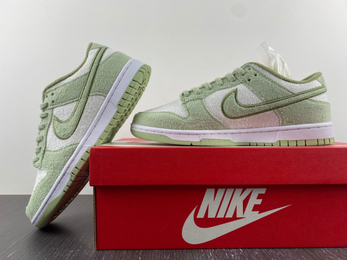 Nike WMNS DUNK LOW SE