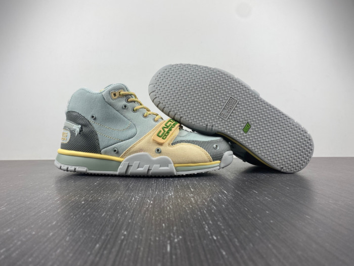 Nike TRAVIS SCOTT X AIR TRAINER 1 SP