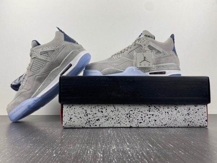Air Jordan 4 Retro