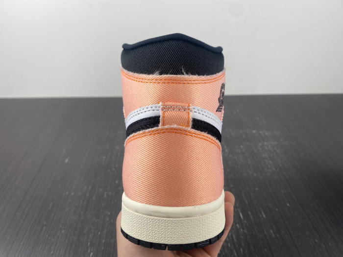 AIR JORDAN 1 RETRO HIGH OG