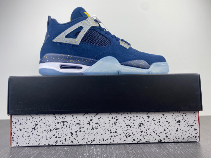 AIR JORDAN 4 RETRO