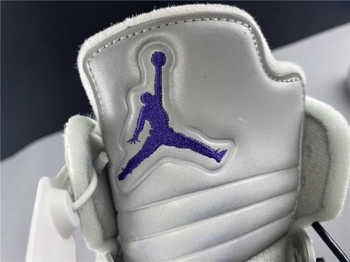 AIR JORDAN 5 RETRO