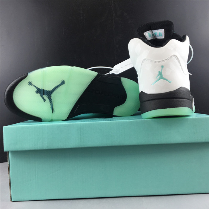 AIR JORDAN 5 RETRO
