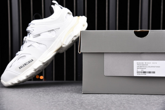 BL TRAINERS TRACK