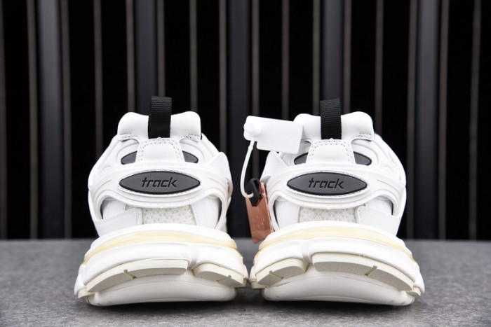 BL TRAINERS TRACK