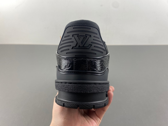 l0*is V*t0n lv trainer lvt-198