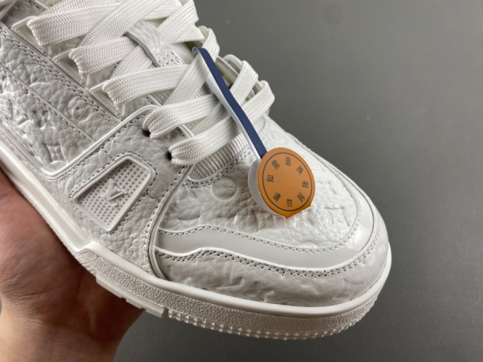 l0*is V*t0n lv trainer lvt-199