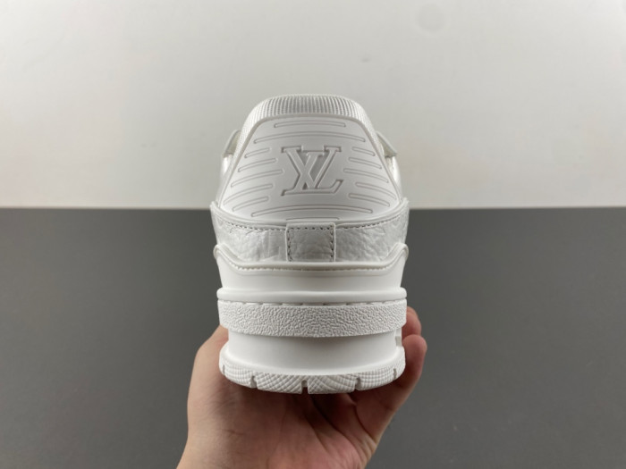 l0*is V*t0n lv trainer lvt-199