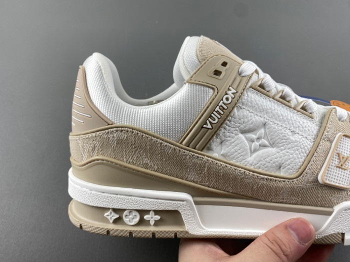 l0*is V*t0n lv trainer lvt-201