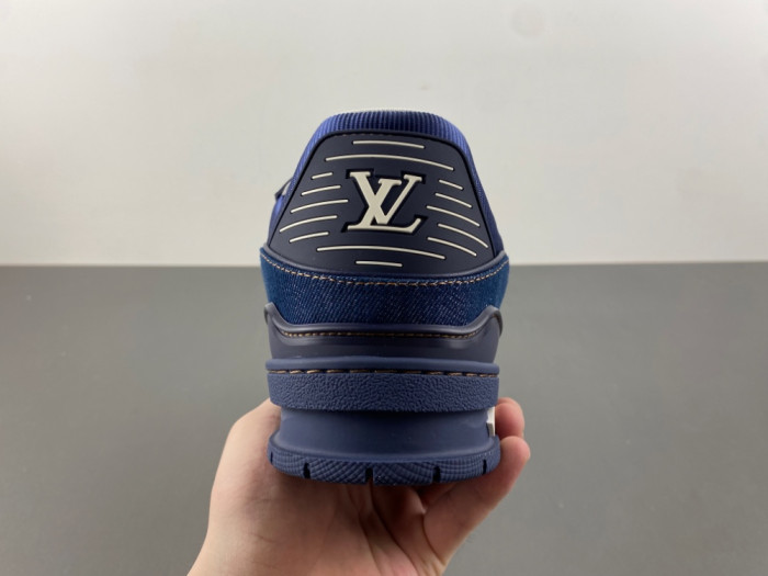 l0*is V*t0n lv trainer lvt-204