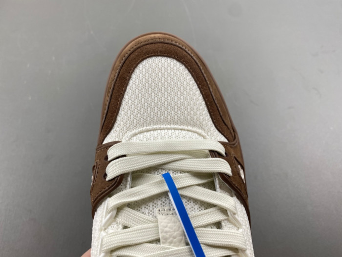 l0*is V*t0n lv trainer lvt-207