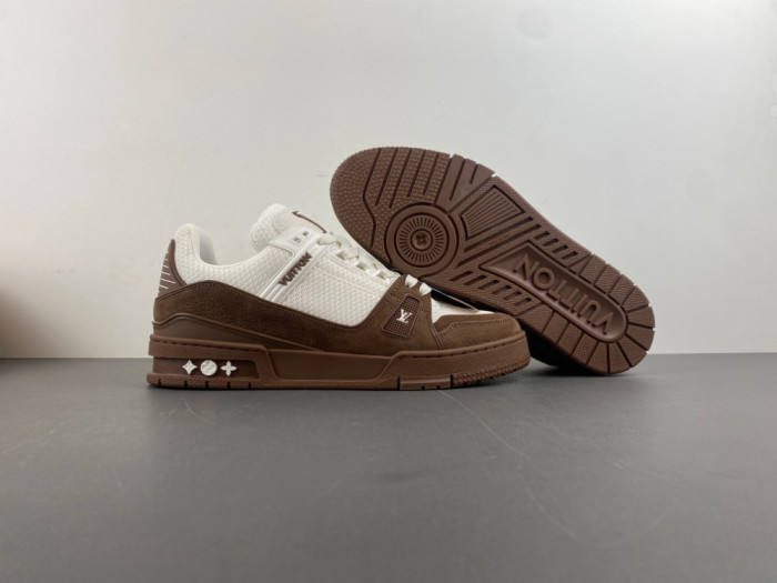 l0*is V*t0n lv trainer lvt-207