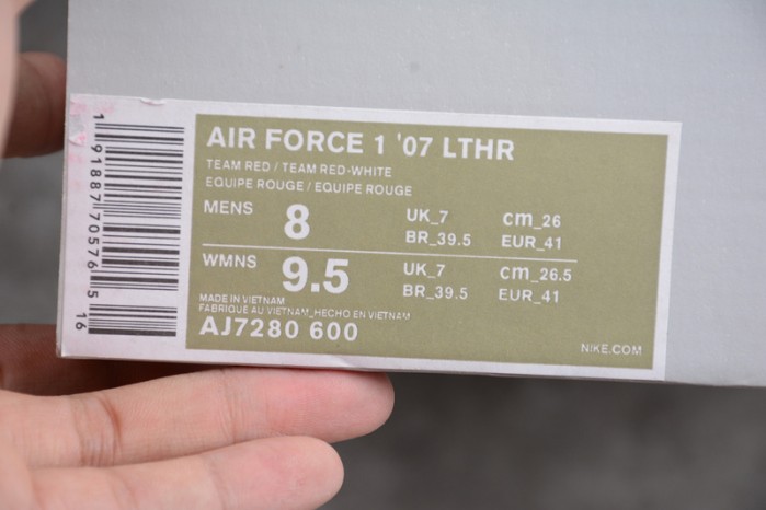 NIKE Air Force 1