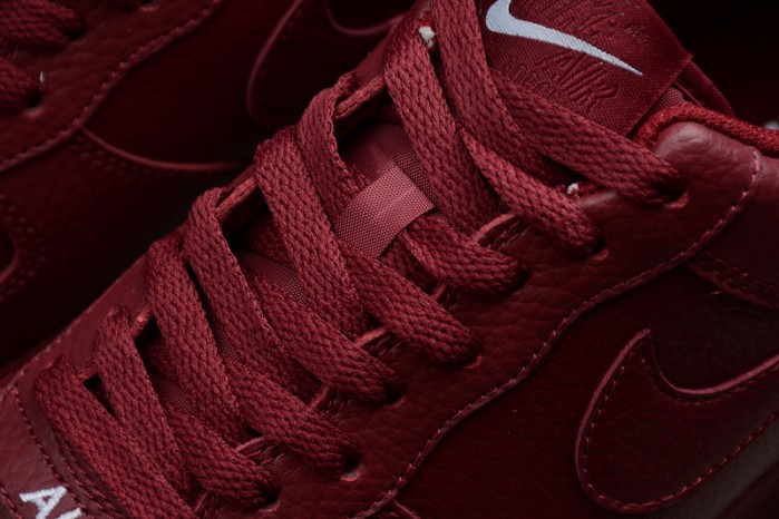 NIKE Air Force 1