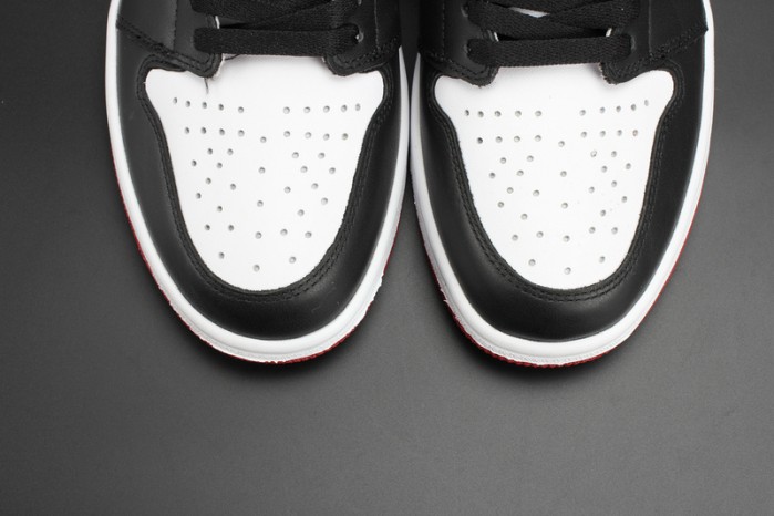 AIR JORDAN 1 High OG “Black Toe” white/ black-varsity red mens 555088-125