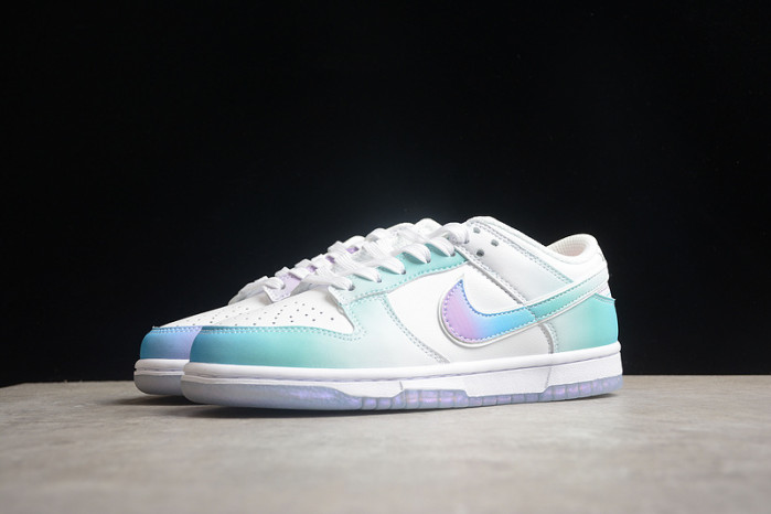 Nike WMNS DUNK LOW