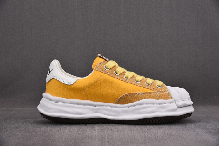 Maison Mihara Yasuhiro sneaker mmy-37
