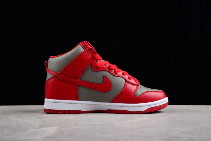 NIKE DUNK HIGH