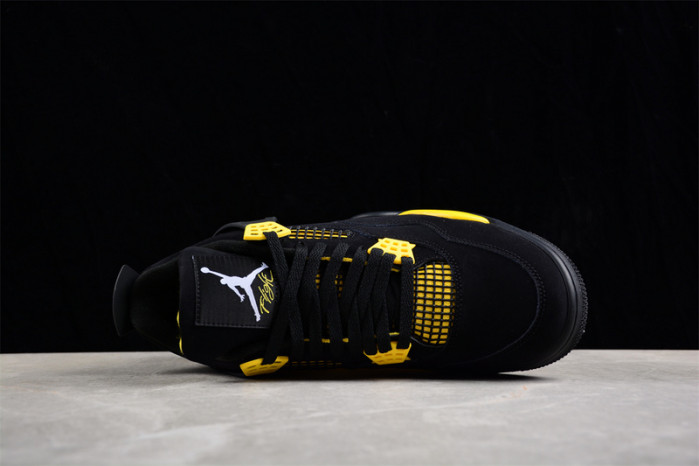 AIR JORDAN 4 RETRO