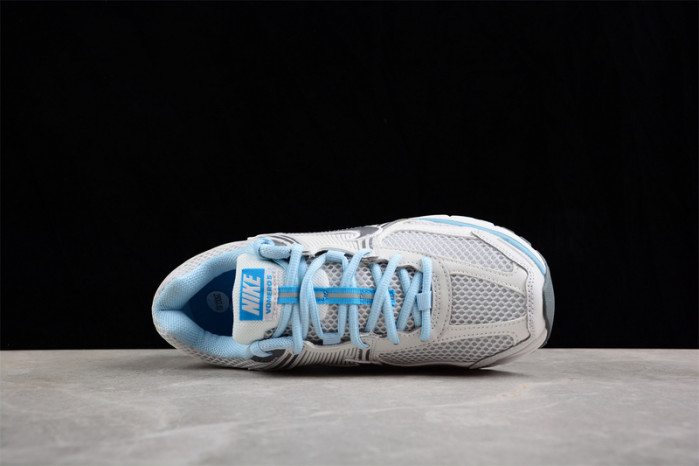 Nike AIR ZOOM VOMERO 5