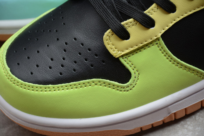 NIKE Dunk Low SE