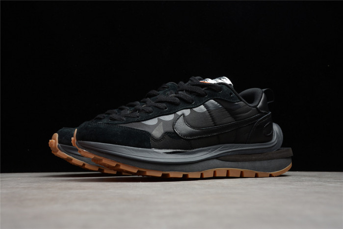 NIKE VAPORWAFFLE SACAI