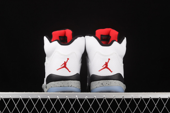 AIR JORDAN 5 RETRO