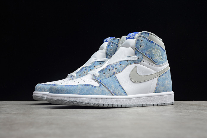 Air Jordan 1 Hyper Royal 555088-402