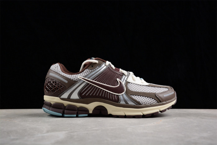 Nike WMNS ZOOM VOMERO 5