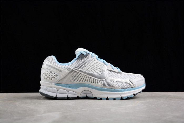 Nike AIR ZOOM VOMERO 5
