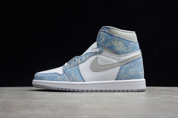 Air Jordan 1 Hyper Royal 555088-402