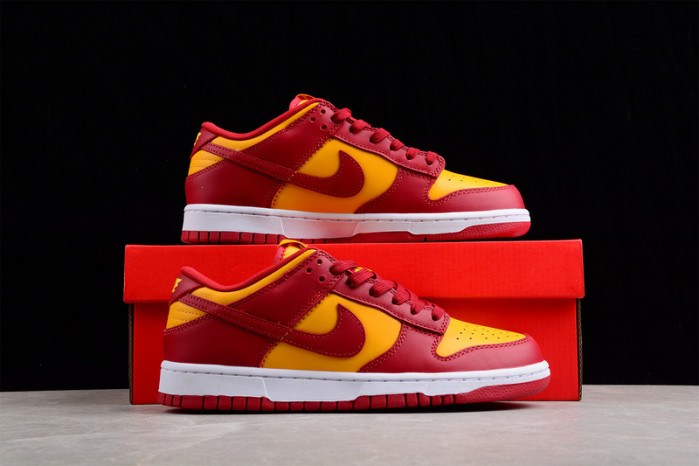 NIKE DUNK LOW