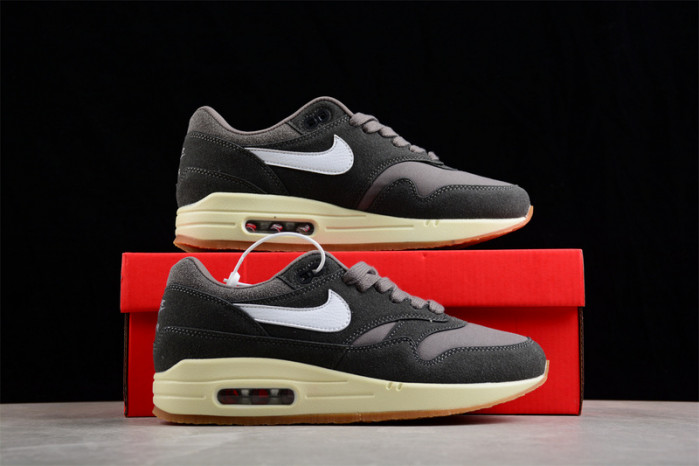 Nike AIR MAX 1 PREMIUM