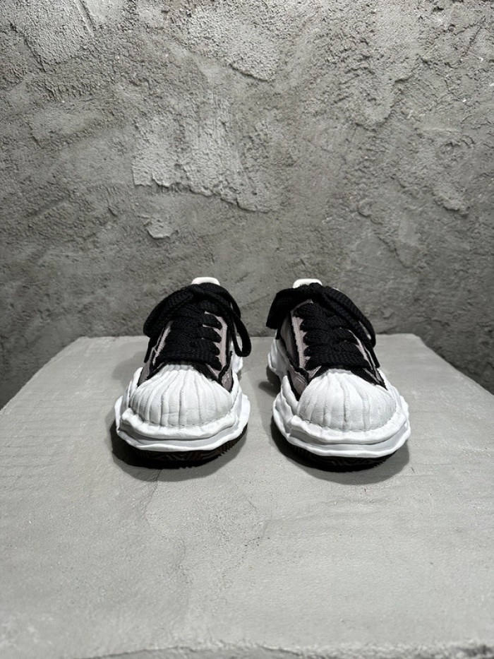 Maison Mihara Yasuhiro sneaker mmy-8