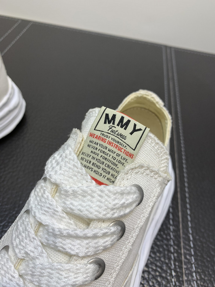 Maison Mihara Yasuhiro sneaker mmy-11