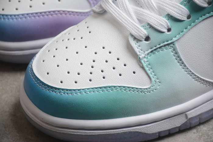 Nike WMNS DUNK LOW