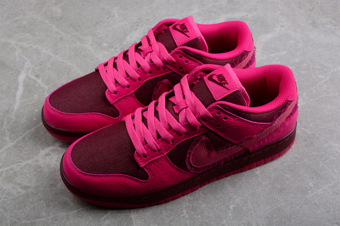 NIKE WMNS DUNK LOW