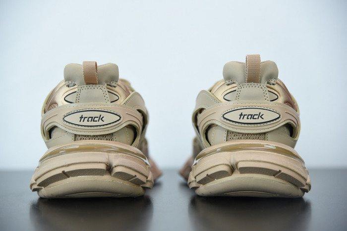 BL TRAINERS TRACK
