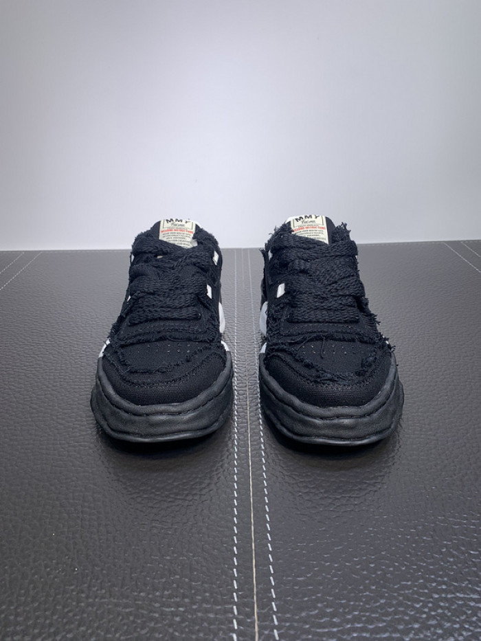 Maison Mihara Yasuhiro sneaker mmy-9