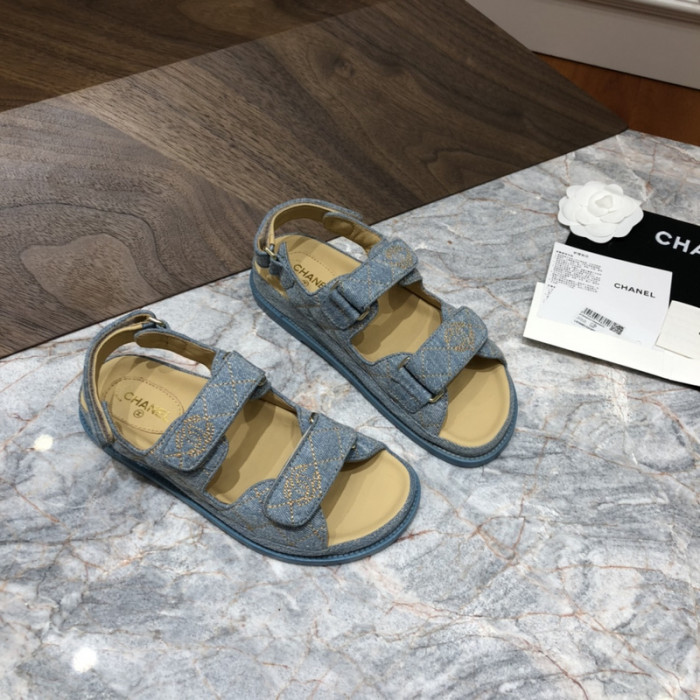 C*HANEL SLIDES C-08