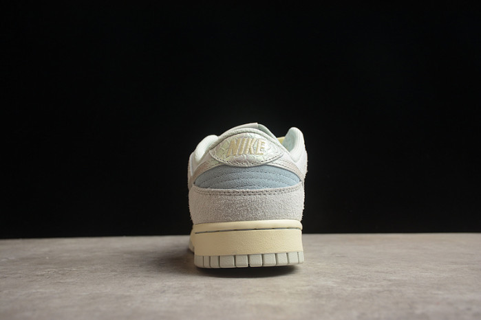 Nike Dunk Low SE