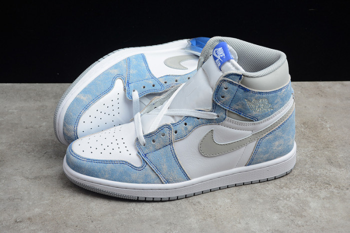 Air Jordan 1 Hyper Royal 555088-402