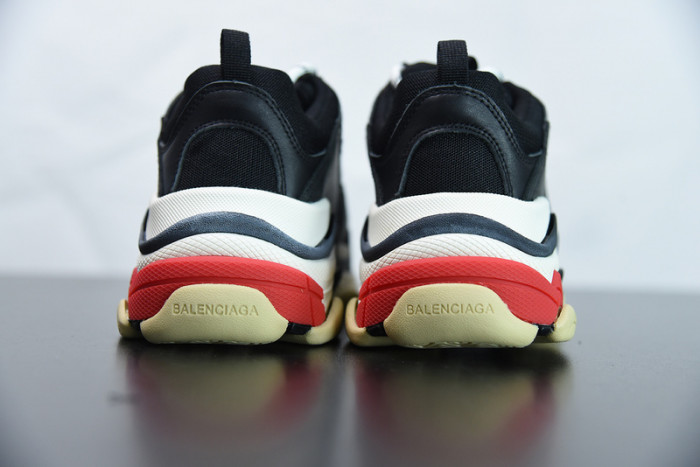 BC TRIPLE S TRAINER