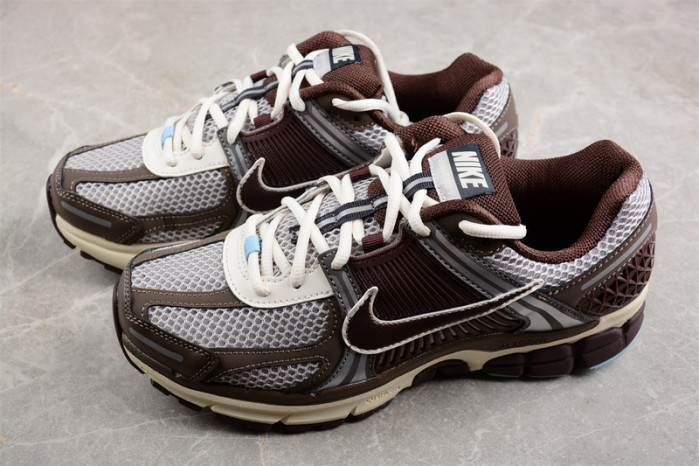 Nike WMNS ZOOM VOMERO 5
