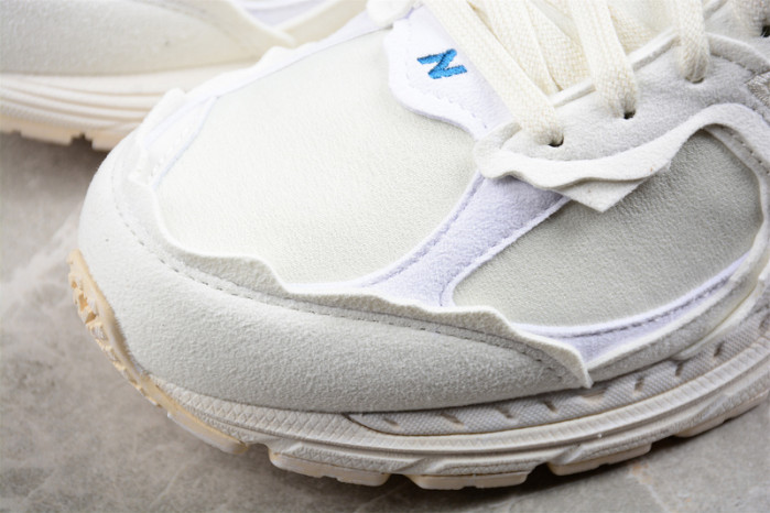 New Balance 2002R