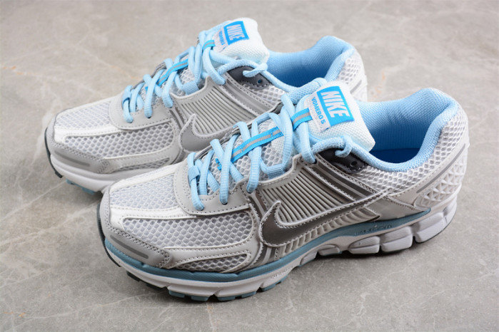 Nike AIR ZOOM VOMERO 5