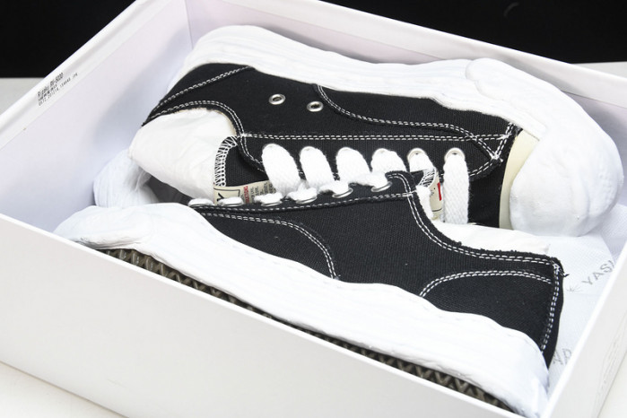 Maison Mihara Yasuhiro sneaker mmy-31